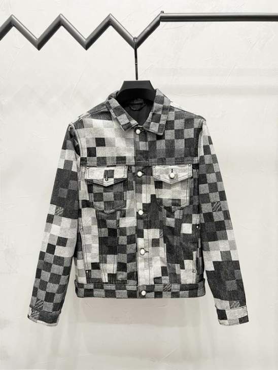 Picture of LV Sweater Suits _SKULVsz46-52M-2XLmmtxM1206M120741216